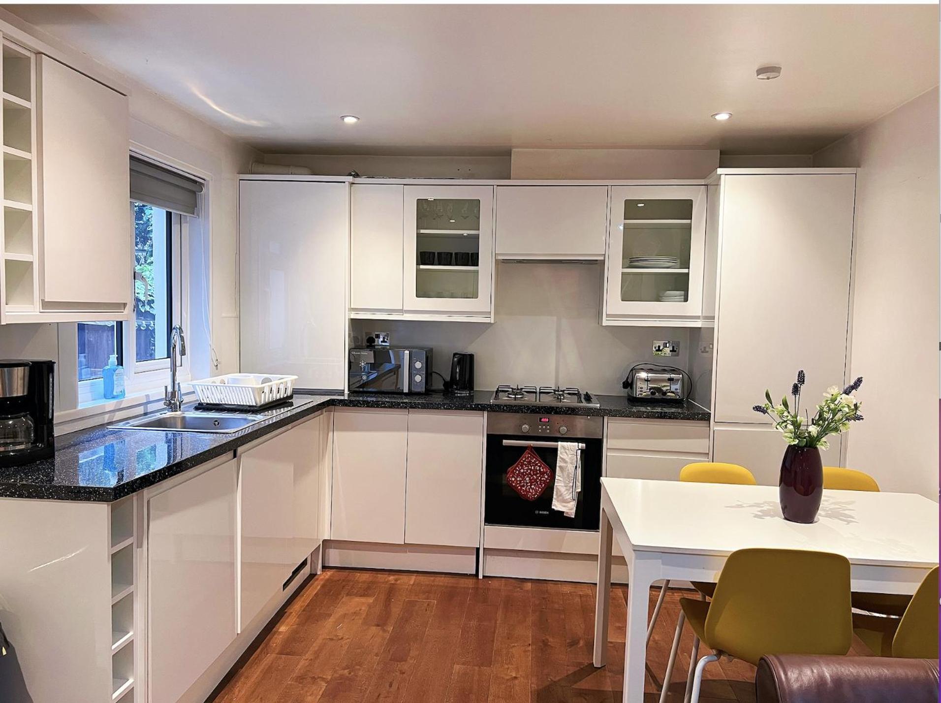 Lovely 2 Bedroom Garden Flat In London Exteriör bild