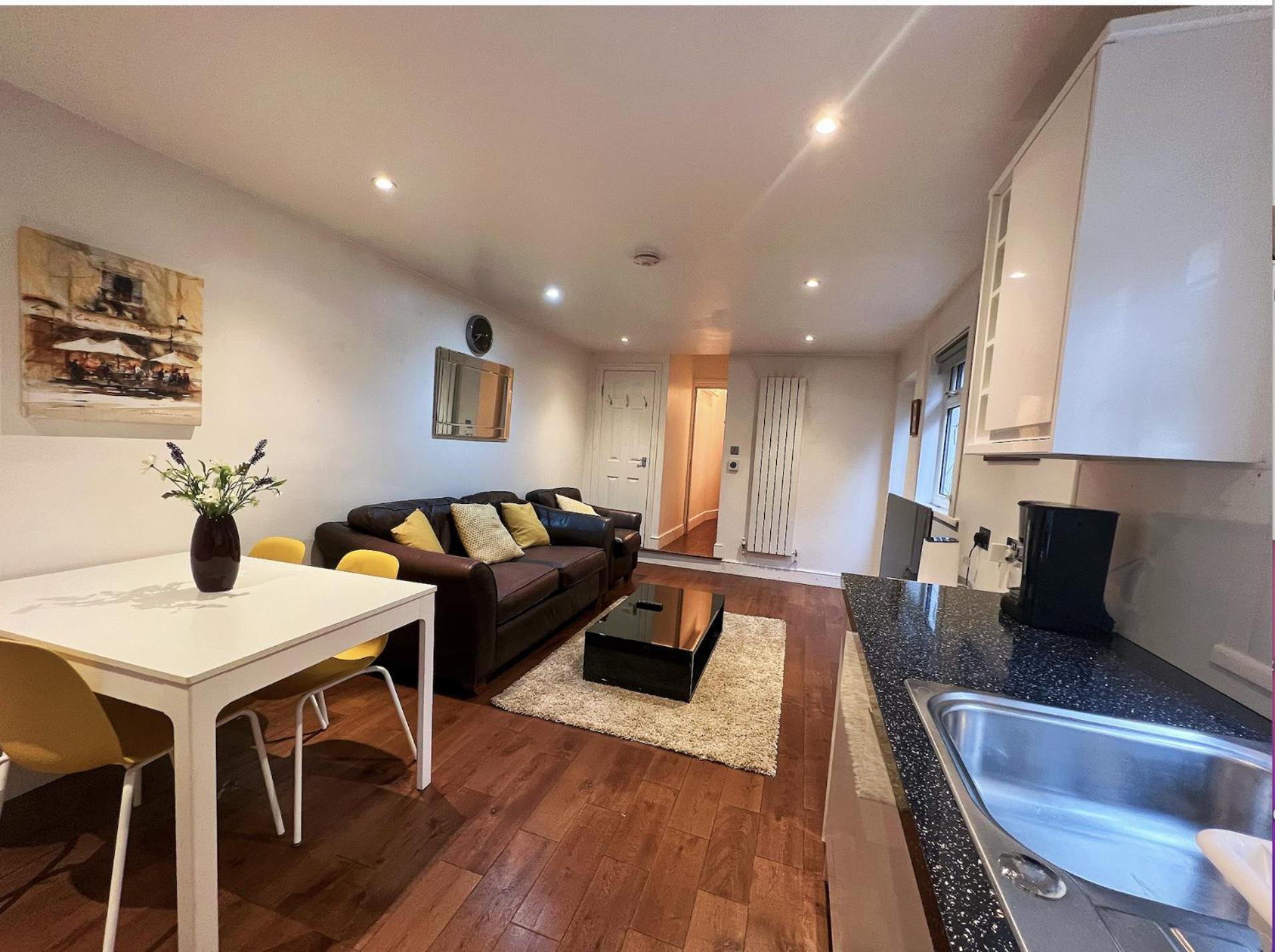 Lovely 2 Bedroom Garden Flat In London Exteriör bild